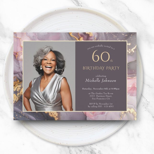 Elegant Rosa Guld Foto 60:e födelsedagen Inbjudningar (Elegant Pink Gold Photo 60th Birthday Invitation)