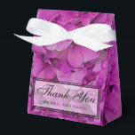 Elegant rosa magenta blommigt hydrangeas ro presentaskar<br><div class="desc">Vackra eleganter och graciösa är de magenta rosa vattenbruken, denna skönhet kommer från mina blomsterträdgårdar på bakgården. "Briden" gör en underbar presentidé för den där blommentusiasten! Kolla in andra produkter med den här bilden i mina samlingar! Om du inte ser vad du behöver kan du överföra bilden och anpassade! Romantiska...</div>