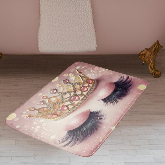Elegant Rosa och Krona Eyelash Badrumsmatta (Step into royalty with this glam pink & gold crown lashes bath mat—pure diva energy !)