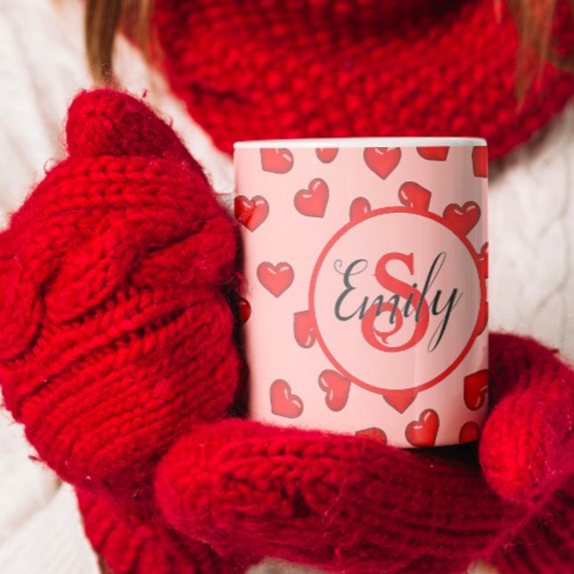 Elegant rosa och mönster i rött hjärta i monogramm kaffemugg (Skapare uppladdad)