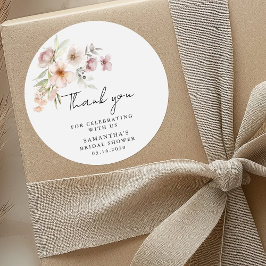 Elegant rosabruden blommig bröllopsdusch  runt klistermärke