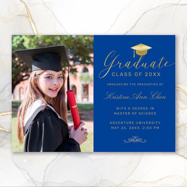 Elegant Royal Blått Guld-skript Foto Studenten Meddelande (Elegant Royal Blue Gold Calligraphy Photo Graduation Announcement)