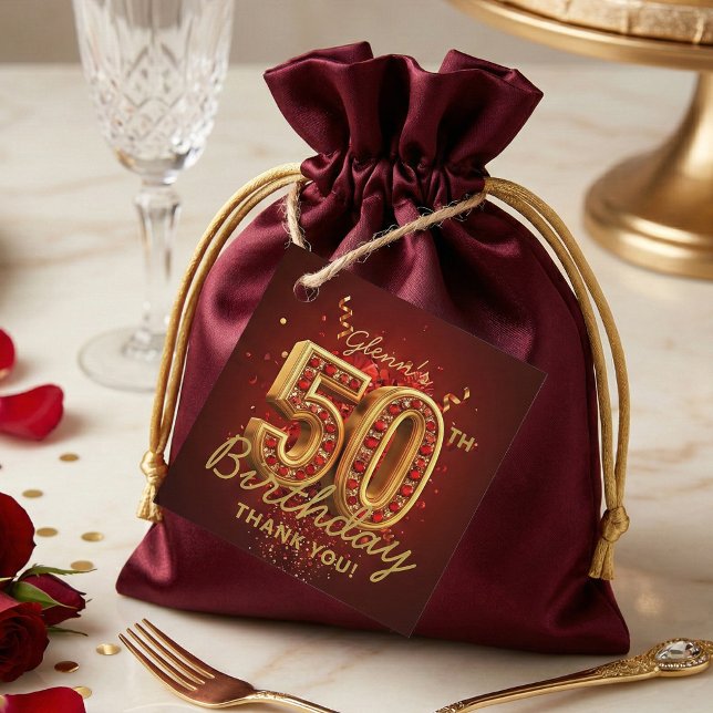 Elegant Ruby Red and Gold 50th Birthday Thank You Gåvor Etiketter (Skapare uppladdad)