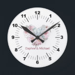 Elegant Rustic Rosa Modern Chic Heart-skript Rund Klocka<br><div class="desc">Söt skript lägg till namn hjärta kärlek Round Clock</div>