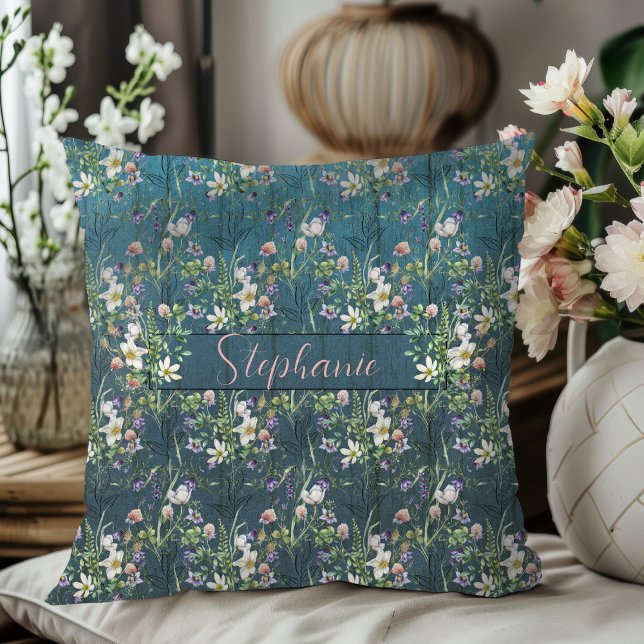 Elegant Rustic Wildblommor på Teal Wood Monogram Kudde (Skapare uppladdad)