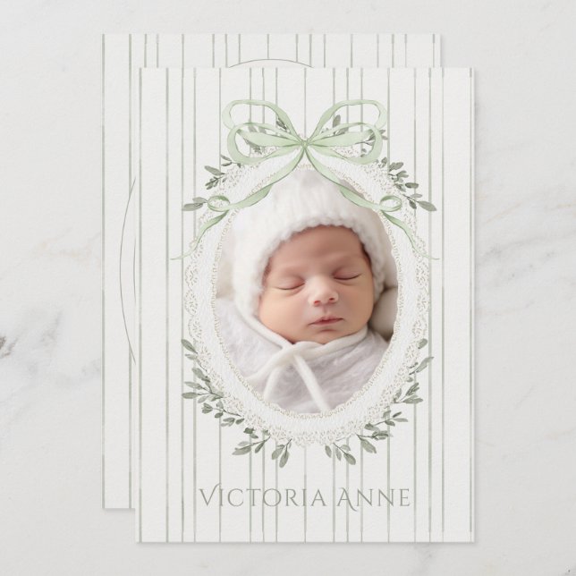 Elegant Sage Green Baby Girl Birth Announcement Inbjudningar (Fram/baksida)