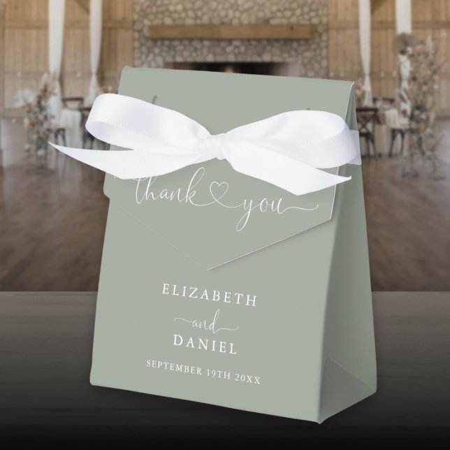 Elegant Sage Grön Hjärtformad Bröllopsskript Presentaskar (Elegant Sage Green Heart Script Wedding Favor Box)
