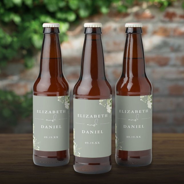 Elegant Sage Grönt Blommigt Greenery Bröllop Ölflaska Etikett (Elegant Sage Green Floral Greenery Wedding Beer Bottle Label)