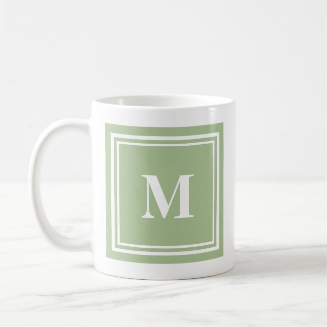 Elegant Sage Grönt Färgad Block Ram Monogram Kaffemugg (Vänster)