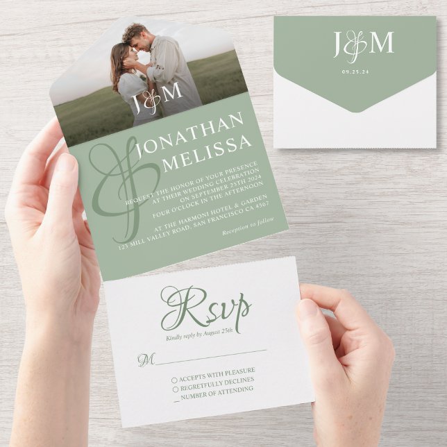 Elegant Sage Grönt Overlay Photo Monogram Bröllop (Skapare uppladdad)