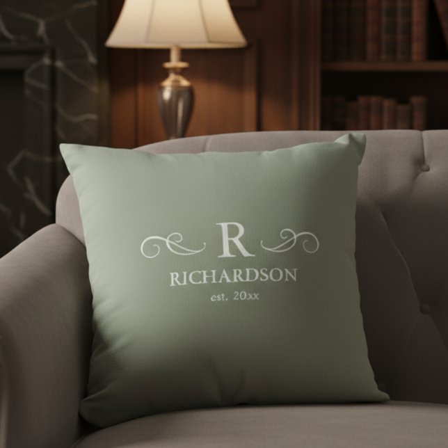Elegant Sage Monogram Dekorativ kudde (elegant custom monogram sage green throw pillow with est date, housewarming gift for new couples)