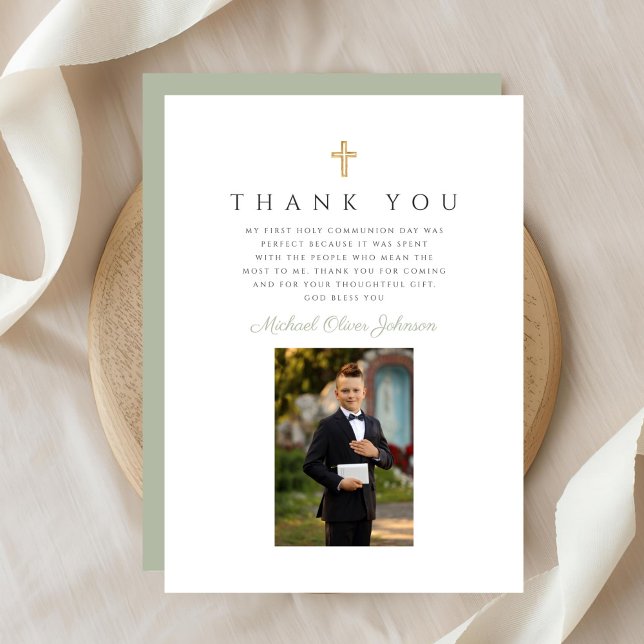Elegant Sagegrön Foto Pojke Första Nattvarden Tack Kort (Elegant Sage Green Photo Boy First Communion Thank You Card)