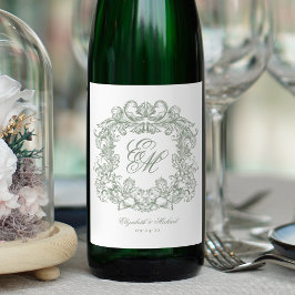 Elegant Saggrön Monogramm Krönika Vintage Bröllop Vinflaska Etikett