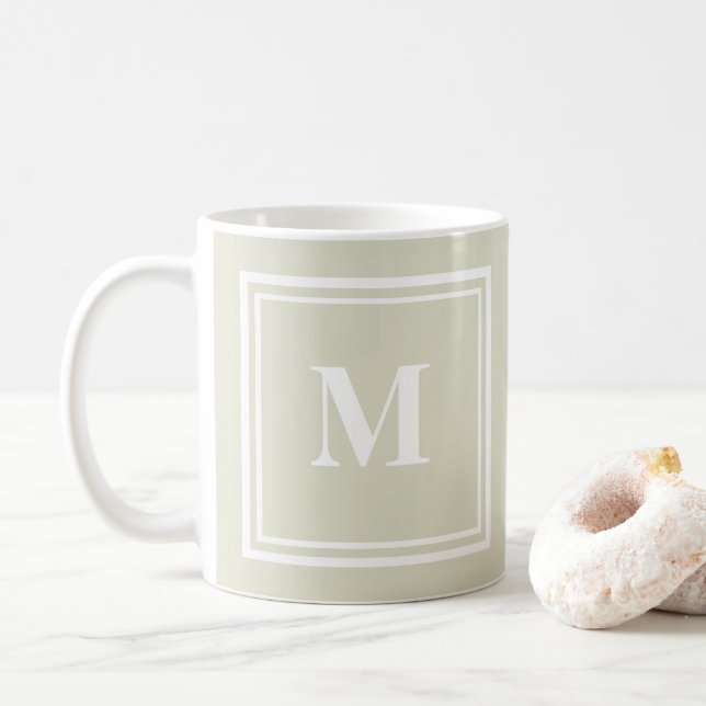 Elegant Sandy Beige Färgad Block Ram Monogram Kaffemugg (Med munk)