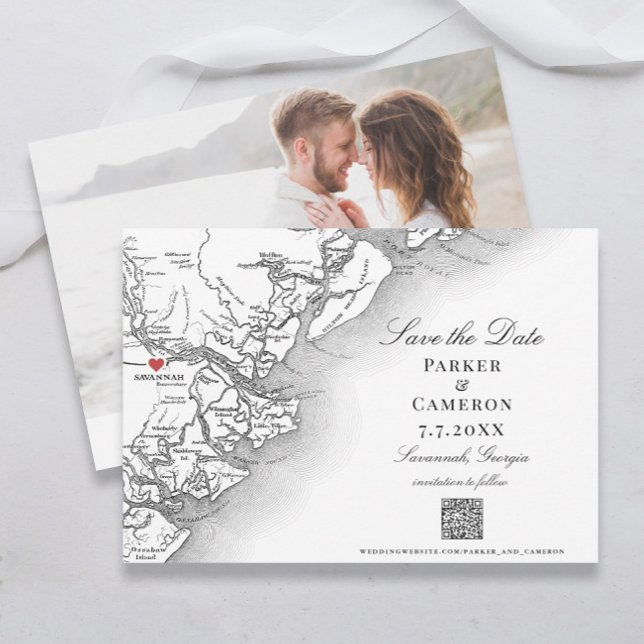 Elegant Savannah Georgia Karta Black White Bröllop Spara Datumet (Savannah Georgia Wedding Save the Dates in Elegant black and white with photo and QR code )