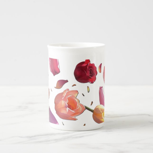 Elegant Scattered Floral Petal Mug | Modern Mug Benporslin Mugg (Framsidan)