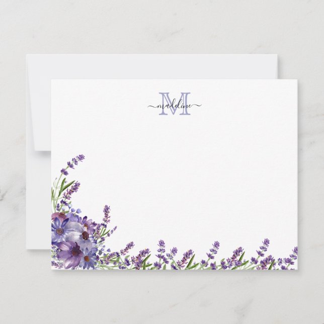 Elegant Script Blommigt Lila Lavender Monogram Not Anteckningskort (Framsida)