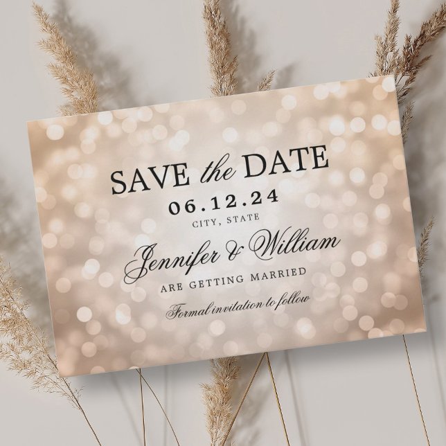 Elegant Script Bröllop Ro Guld Bokeh Ljus Spara Datumet (Elegant Script Wedding Rose Gold Bokeh Lights Save The Date)