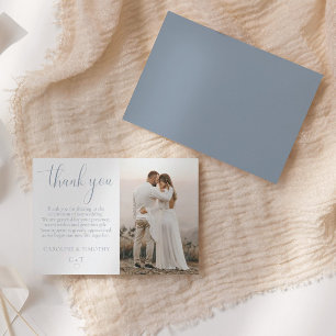 Elegant Script Dusty Blue Bröllop Tack Kort