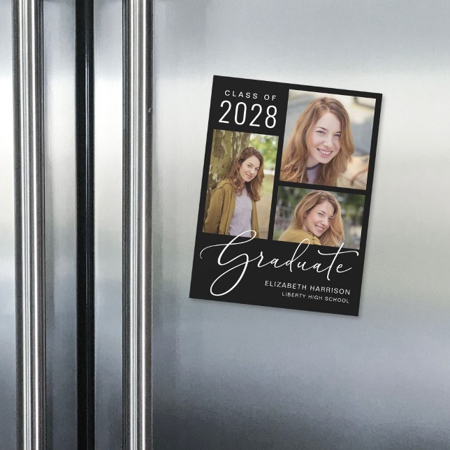 Elegant Script Foto Svart Examen Magnetisk Inbjudningskort (An elegant magnetic photo collage graduation announcement to celebrate the graduate's achievements)