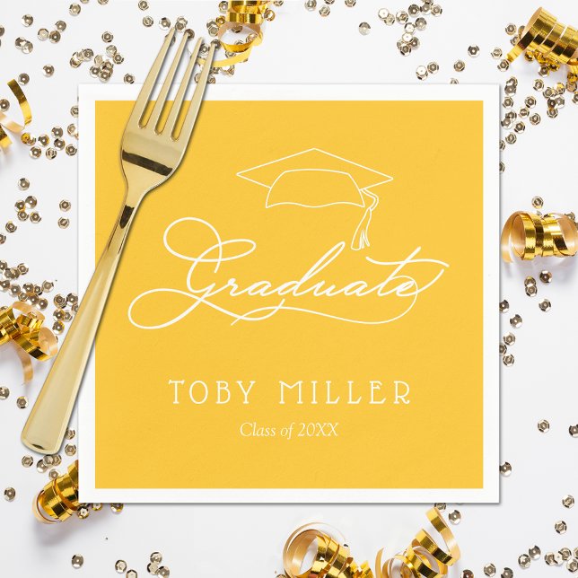Elegant Script Gult Guld Studenten Napkins Pappersservett (White script grad cap on yellow personalized graduation party napkins, paper plates in our store)