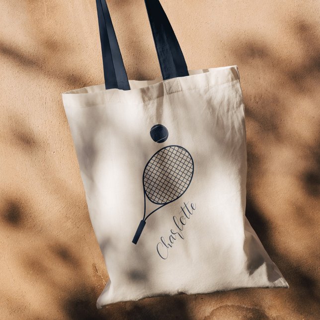 Elegant Script Namn Monogram Tennis Coach-Anpassni Tygkasse (Tennis Club Swag Navy Blue Handles Tote Bag)