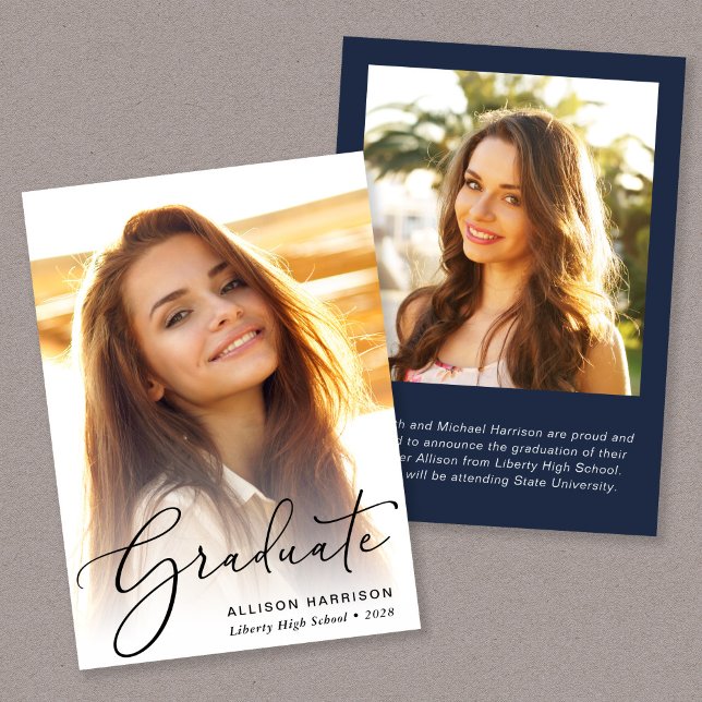 Elegant Script Photo Blue Studenten Meddelande (An elegant photo graduation announcement to celebrate the graduate's achievements)