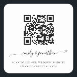 Elegant Script QR Code Bröllop webbplats Fyrkantigt Klistermärke<br><div class="desc">Elegant Script QR Code Bröllop webbplats. Ett skript för elegant med dekortecken för namn. Texten kan vara lätt att personlig. Ändra bara exempeladressen i mallen med en egen URL för den sida du valt på webbplatsen bröllop och din QR-kod genereras automatiskt för att uppdatera exempelkoden i designen.</div>