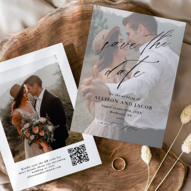  Elegant Script QR-kod Bröllopsfoto  Spara Datumet (Elegant handwritten script 2 photo wedding QR code save the date cards.)