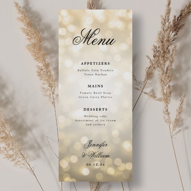 Elegant Script Romantic Bröllop Guld Bokeh Ljus Meny (Elegant Script Romantic Wedding Gold Bokeh Lights Menu)