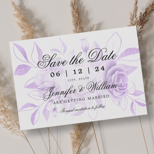 Elegant Script Romantic Bröllop Lila Blommigt Spara Datumet (Elegant Script Romantic Wedding Purple Floral Save The Date)