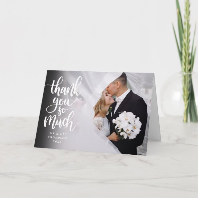 Elegant Script Tack Så Mycket Bröllopsfoto Kort (Framsida)