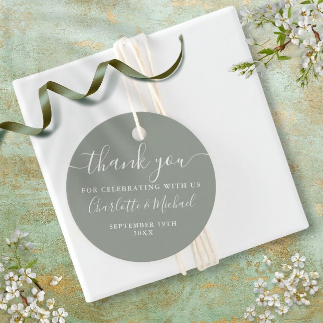 Elegant Script Tack Sage Grönt Bröllop Gåvor Etiketter (Elegant Script Thank You Sage Green Wedding Favor Tags)