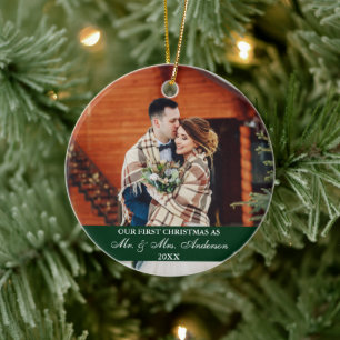 Elegant Script Vår Första Jul Hunter Green Julgransprydnad Keramik
