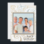 Elegant Seashell Beach Marine Personlig Photo<br><div class="desc">Den här eleganten är utformad med ett favoritfoto som omges av ett ram av segelceller och korall. Nedan står texten "Seas & Hälsning" med personligen hälsning på motsatt sida i modern typografi#home #decor #homedecor #nautical #marine #seashells #coral #hälsning #hälsningskort #personalizedcards #christmas #christmascards #helgdagars #holisig cards #fotogifts #kärlek #family</div>