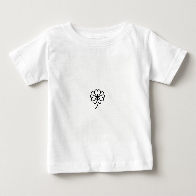 Elegant Shamrock-Shaped Design for St. Patrick's T Shirt (Framsida)