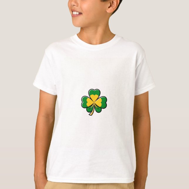 Elegant Shamrock-Shaped Design for St. Patrick's T Shirt (Framsida)