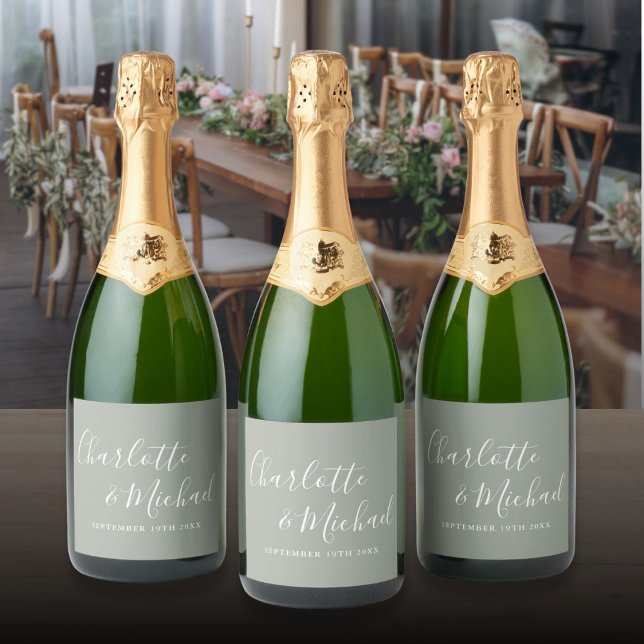 Elegant signaturskript Sage Green bröllop (Elegant Signature Script Sage Green Wedding Sparkling Wine Label)