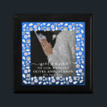 Elegant Silver Blue Heart Diamond Glitter Bröllop Minnesask<br><div class="desc">Art Deco Bröllop Diamond Black and White Skam Board</div>