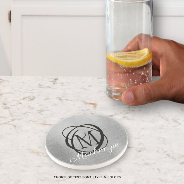 Elegant Silver Brushed Metall Monogram Namn Snyggt Underlägg (Skapare uppladdad)