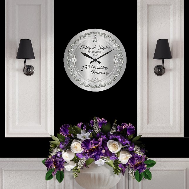 Elegant Silver Diamonds 25:e Bröllop-årsdagen Stor Klocka (Elegant Faux Silver Diamonds 25th Wedding Anniversary Large Clock)