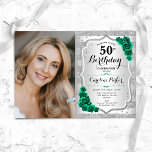 Elegant Silver Emerald Grönt Foto 50:e födelsedage Inbjudningar<br><div class="desc">Femininininbjudan till elegantens blommigt på 50 år med ditt foto. Glam-design med faux glitter silver. Funktioner rand, emerald grönt ro, script font och confietti. Perfekt för en snyggt vuxen under firande party. Anpassa med dina egna detaljer. Kan anpassas för vilken ålder som helst! Skrivna Zazzle-inbjudningar eller digital utskrivbar mall för...</div>