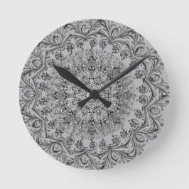 Elegant silver mandala-mönster rund väggklocka