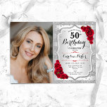 Elegant Silver Röd ros Foto 50:e födelsedagen Inbjudningar<br><div class="desc">Femininininbjudan till elegantens blommigt på 50 år med ditt foto. Glam-design med faux glitter silver. Funktioner rand, röd ros, typsnitt för skript och confietti. Perfekt för en snyggt vuxen under firande party. Anpassa med dina egna detaljer. Kan anpassas för vilken ålder som helst! Skrivna Zazzle-inbjudningar eller digital utskrivbar mall för...</div>