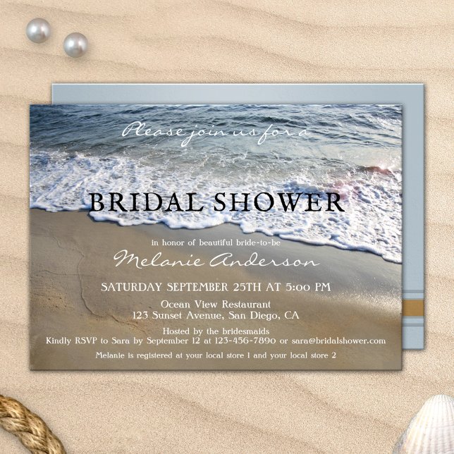 Elegant Simple Beach Inbjudningskort för möhippan (Elegant yet simple bridal shower invitation featuring waves on the beach)