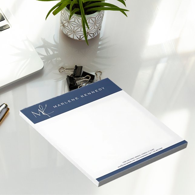 Elegant skräddarsydd silvermonogram marinblå anteckningsblock (Skapare uppladdad)