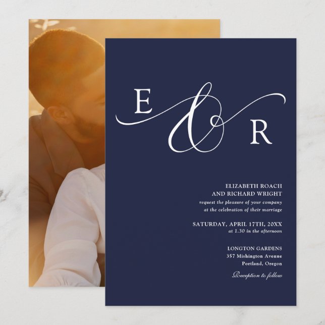 Elegant skriptmonogram foto Navyblå bröllop Inbjudningar (Fram/baksida)