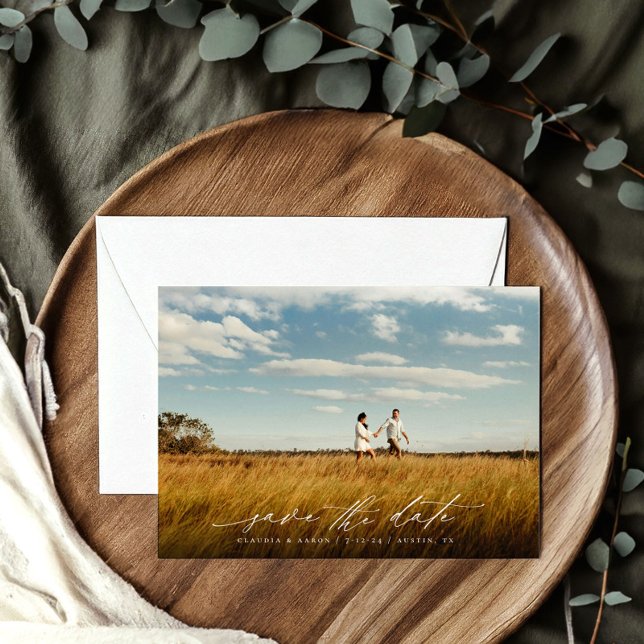Elegant skrivstil Bröllopsfoto Spara datumet (Elegant Script wedding Save the dates. Photo overlay save the date card)