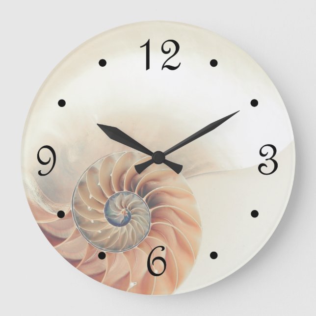 Elegant Snäcka Beige Neutralter Kustal Stor Klocka (Framsida)