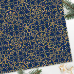 Elegant Snowflake Mönster-julflottan Blue Guld Presentpapper<br><div class="desc">Snyggt och elegant vinterinnertemat pappert för jul eller helgdag. Den här chicen har sammankopplade blomformer, hjärtformade petaler och dekorativt snöflingor. Ett sömlöst mönster, med faux guld glitter-effekt mot en marin blå bakgrund. Du kan också ändra "bakgrunden" i färg genom att använda funktionen "Redigera med design verktyg". Ett mångsidigt presentbyte som...</div>
